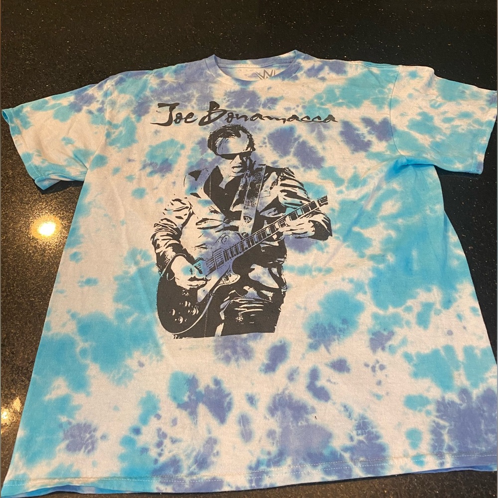 Joe Banamassa tie-dye tshirt large